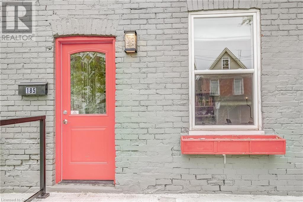 Property at 185 SIMCOE Street E image 5