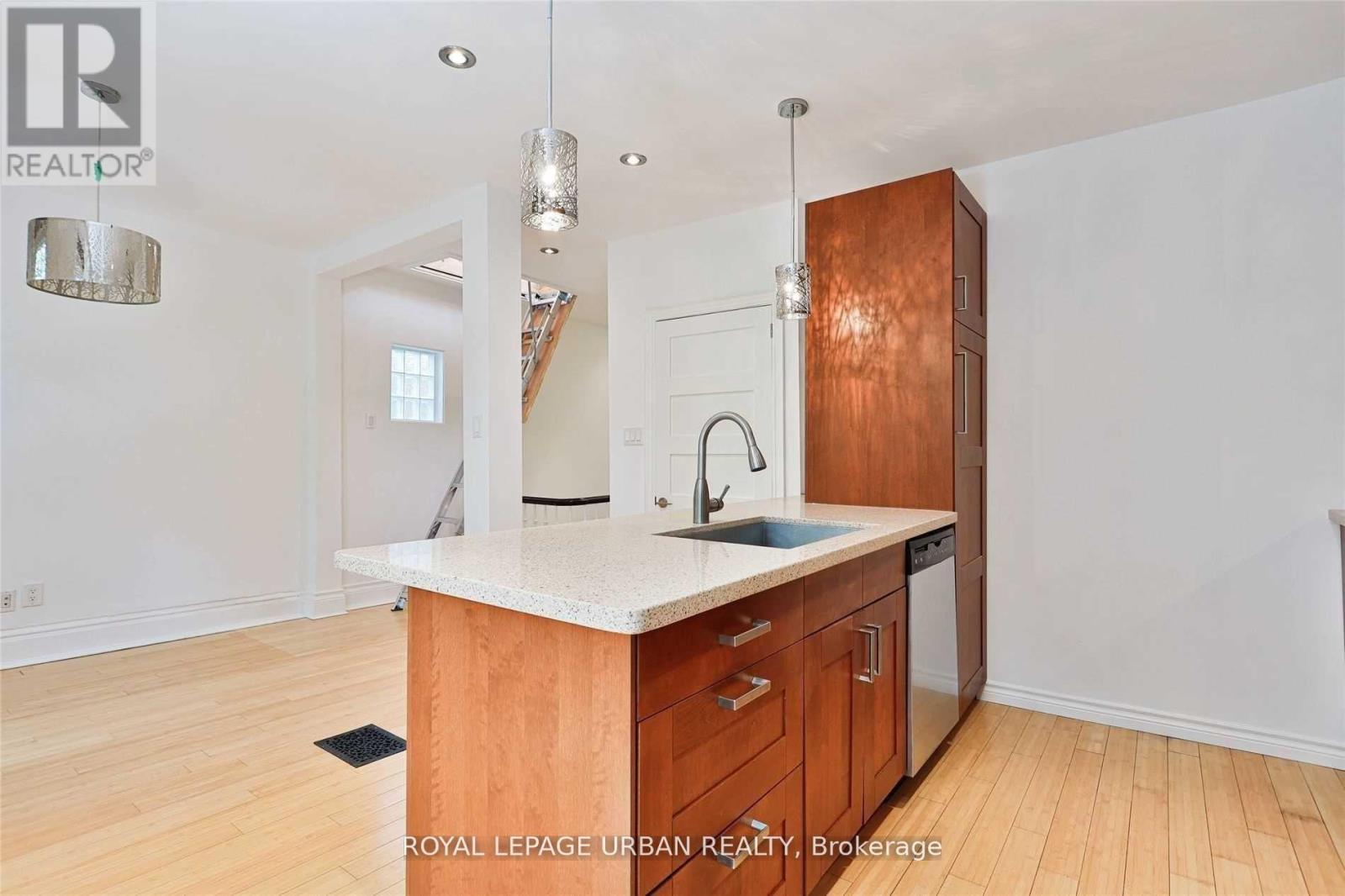 323 Ontario Street, Toronto, Ontario  M5A 2V8 - Photo 14 - C12042614