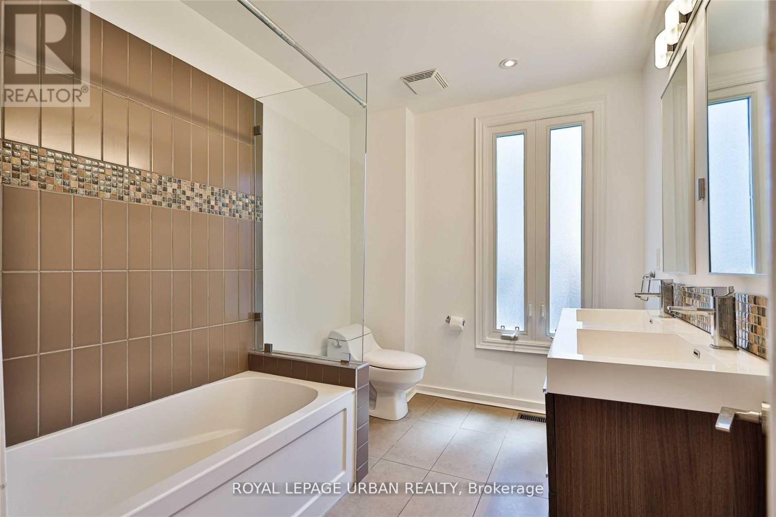 323 Ontario Street, Toronto, Ontario  M5A 2V8 - Photo 21 - C12042614