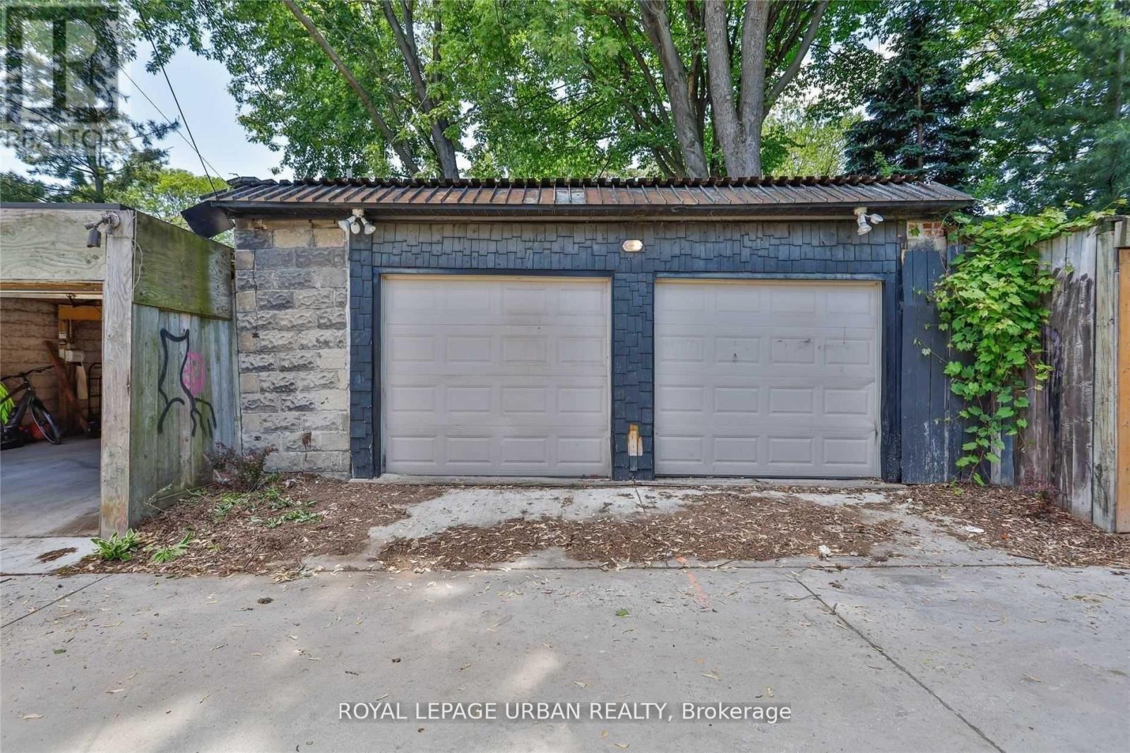 323 Ontario Street, Toronto, Ontario  M5A 2V8 - Photo 33 - C12042614
