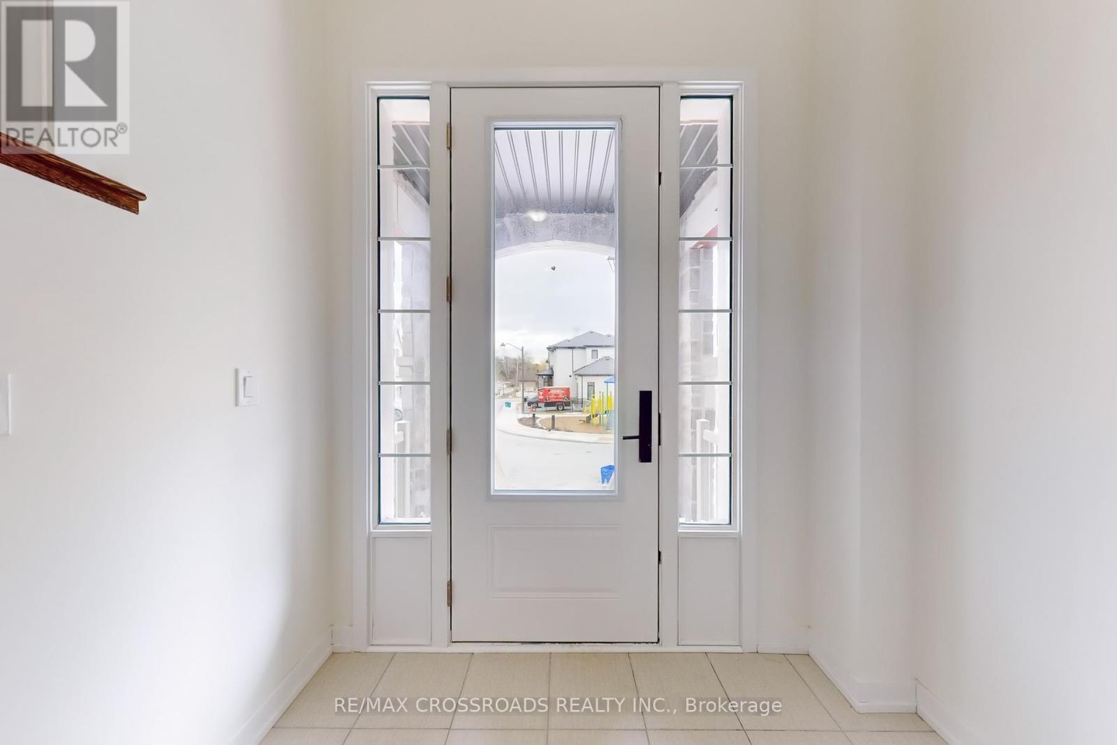 Property at 8 - 400 FINCH AVENUE image 3