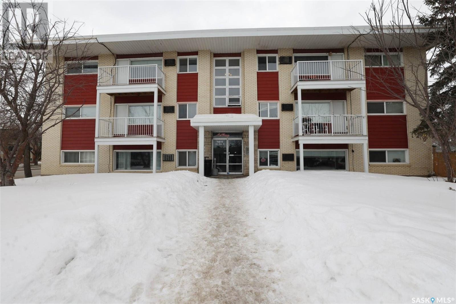 Property at 21 1811 8th AVENUE N image 1