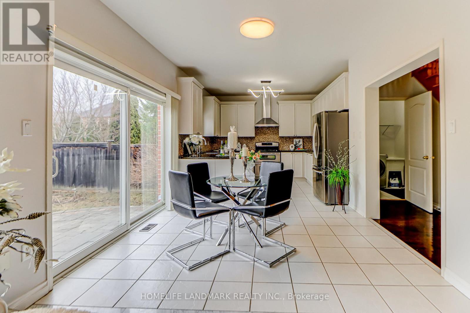 146 Selwyn Road, Richmond Hill (Jefferson), Ontario  L4E 5E5 - Photo 6 - N12042472