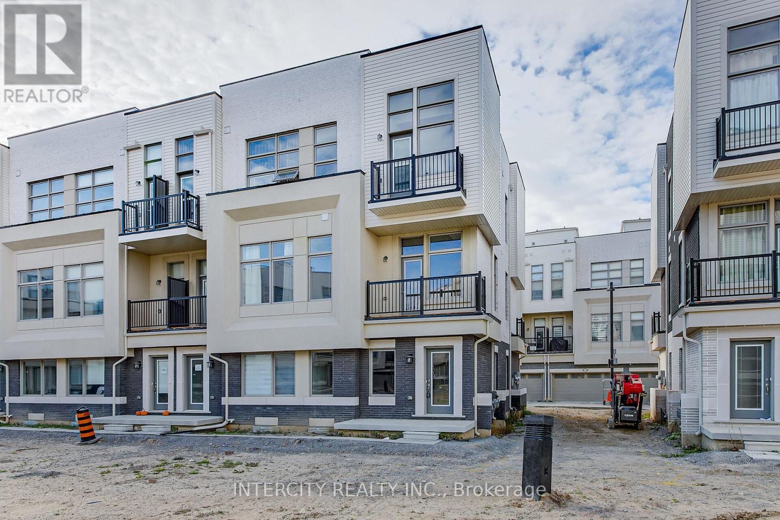 Property at 29 ALBERT FIRMAN LANE image 2