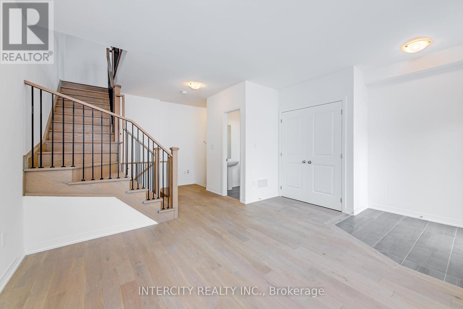 Property at 29 ALBERT FIRMAN LANE image 5