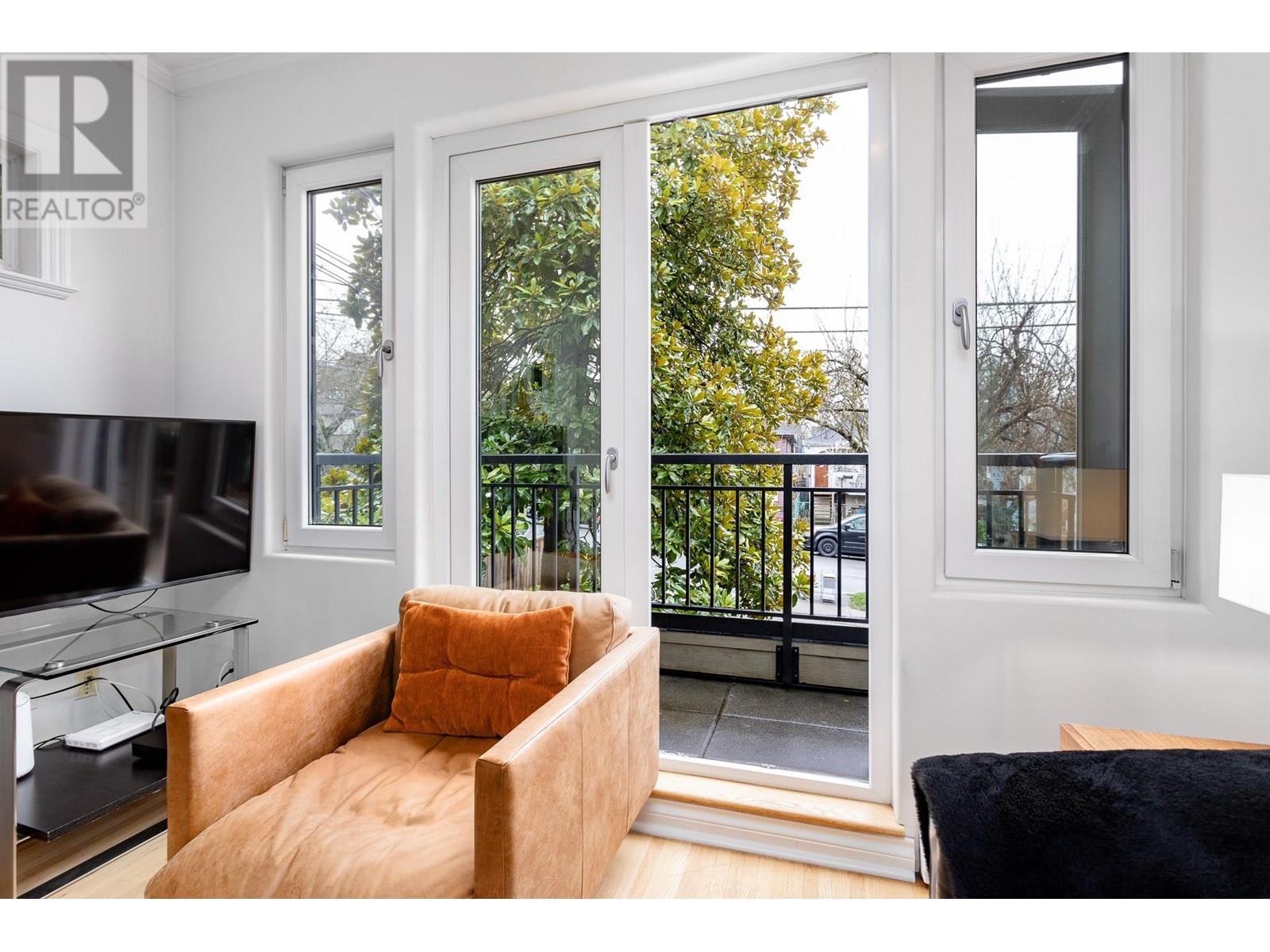 1959 Charles Street, Vancouver, British Columbia  V5L 2V1 - Photo 9 - R2981623