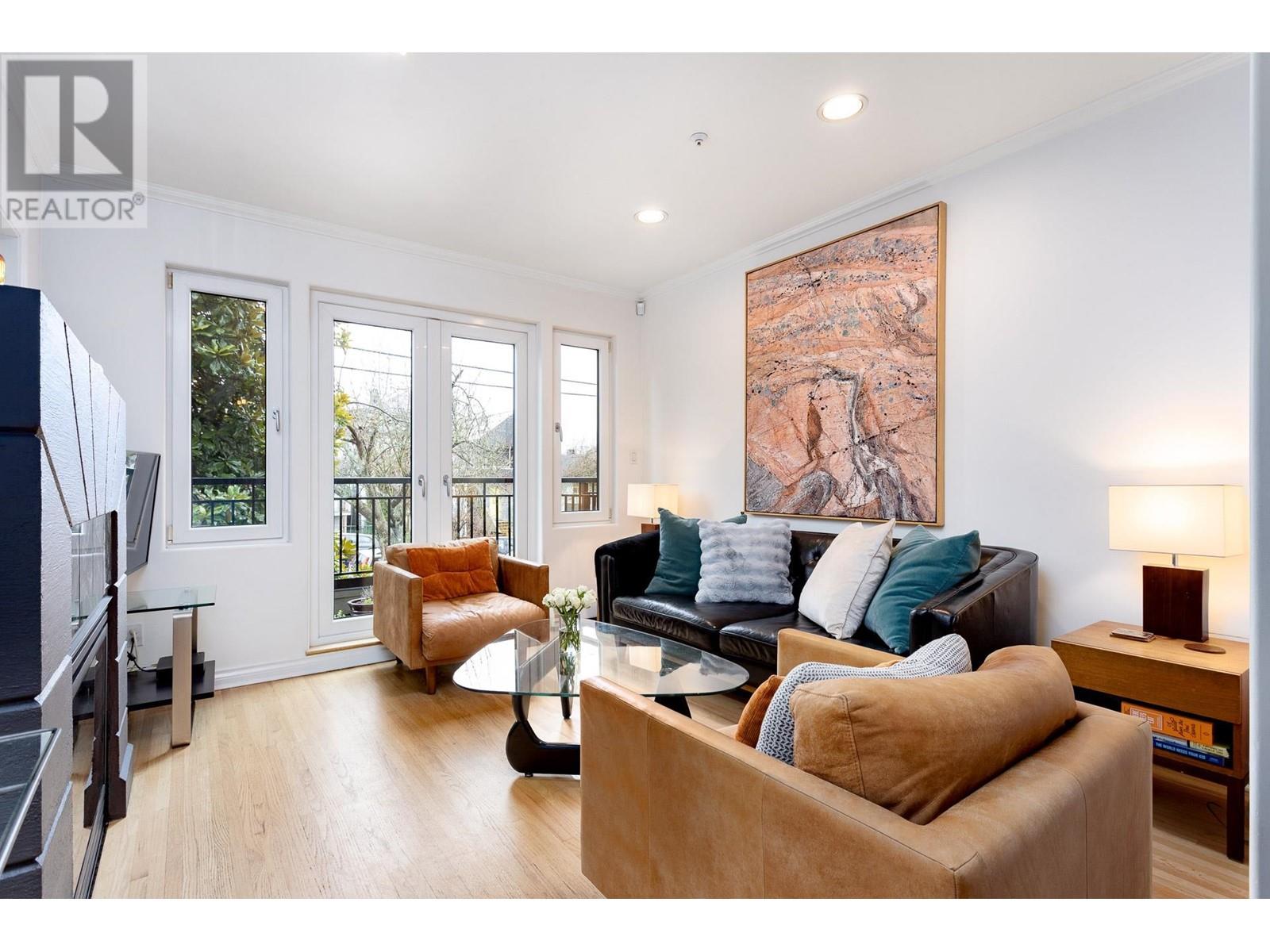 1959 Charles Street, Vancouver, British Columbia  V5L 2V1 - Photo 6 - R2981623