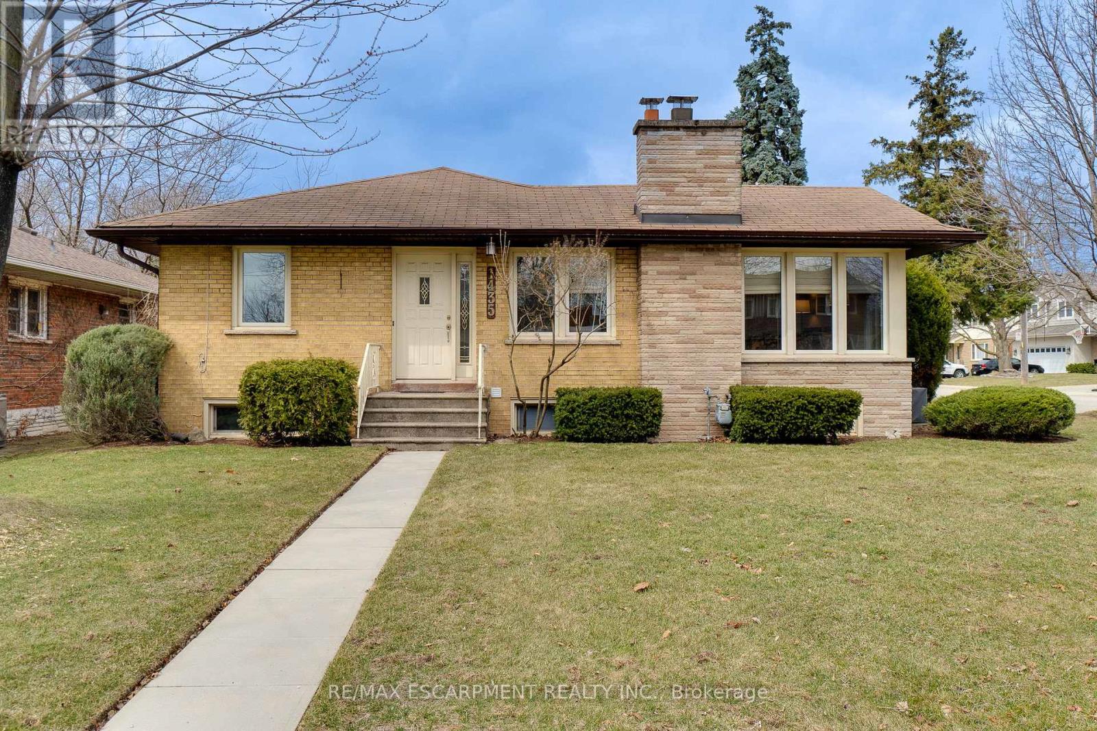 Property at 1435 ALFRED CRESCENT image 3