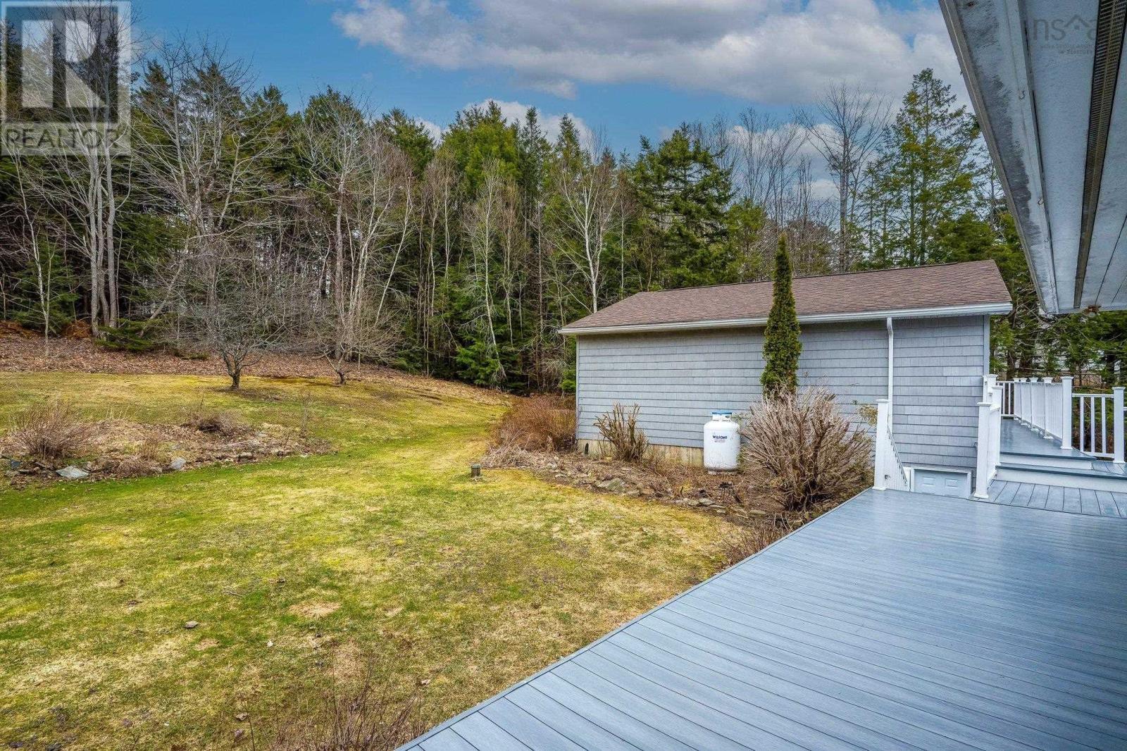 Property at 252 Howe Avenue image 3
