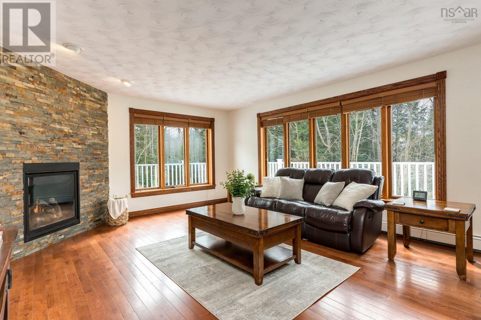 Property at 252 Howe Avenue image 5