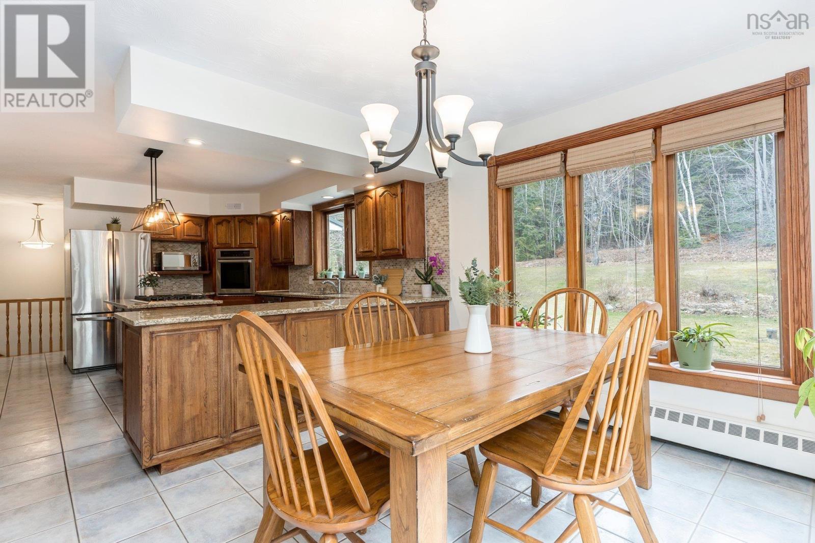 252 Howe Avenue, Fall River, Nova Scotia  B2T 1H7 - Photo 9 - 202505850