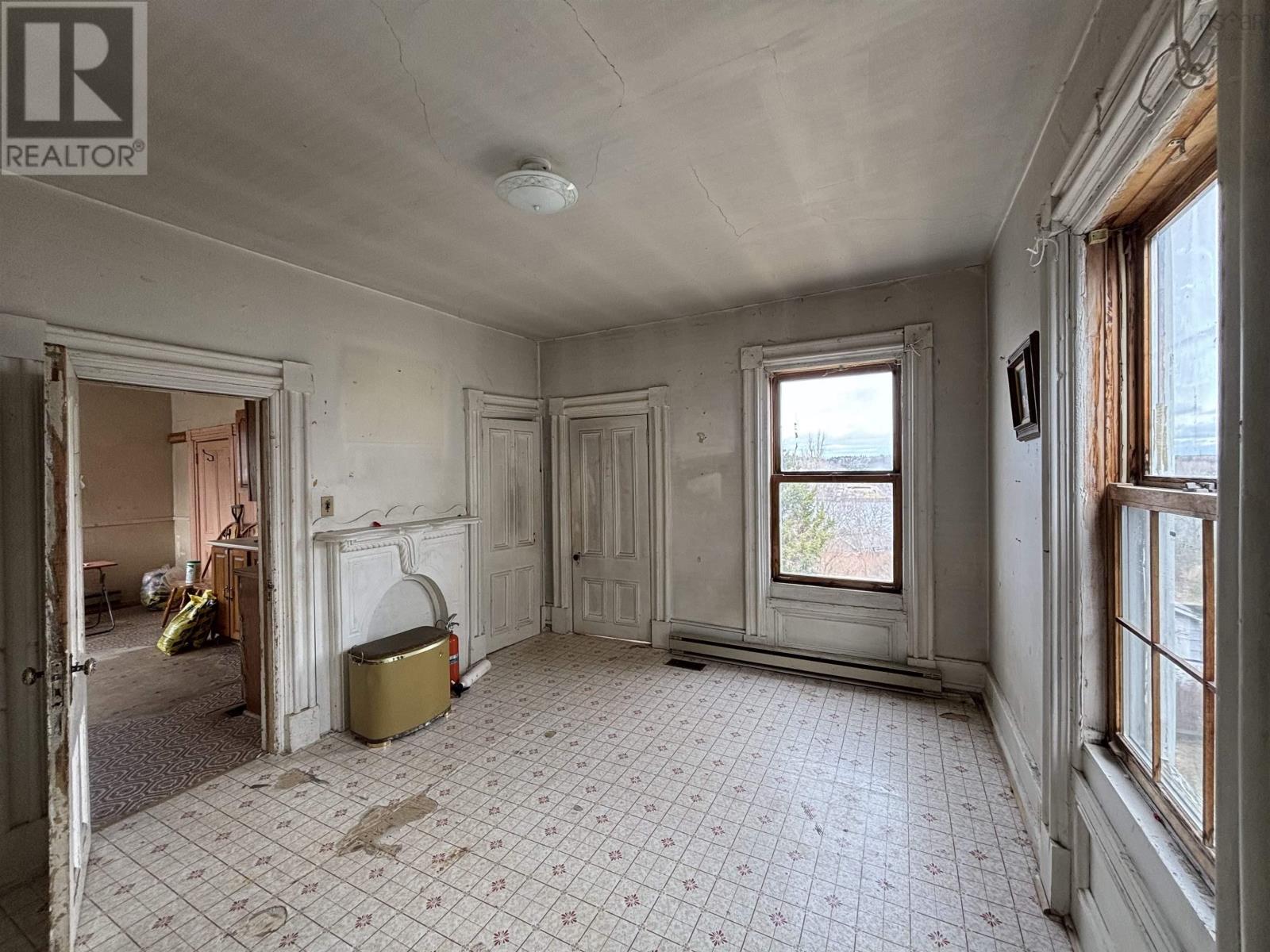 195 Lawrence Street, Lunenburg, Nova Scotia  B0J 2C0 - Photo 11 - 202505855