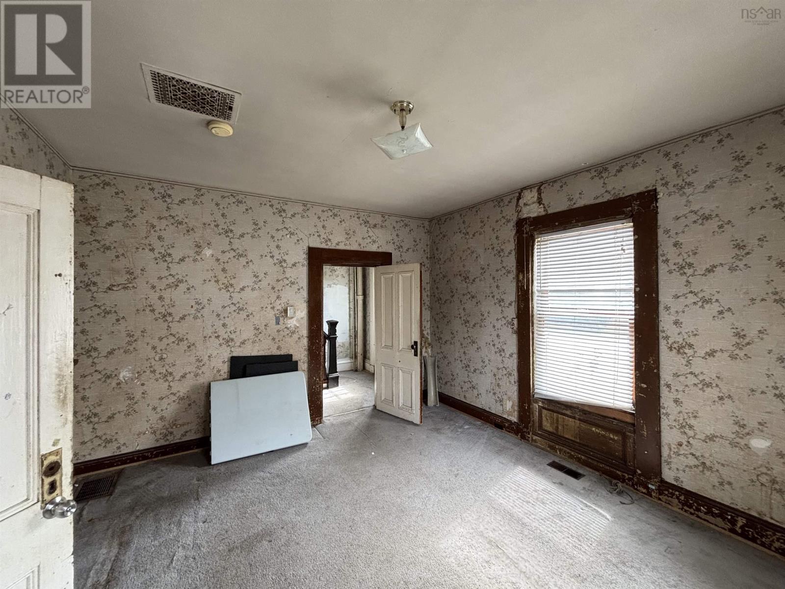 195 Lawrence Street, Lunenburg, Nova Scotia  B0J 2C0 - Photo 12 - 202505855