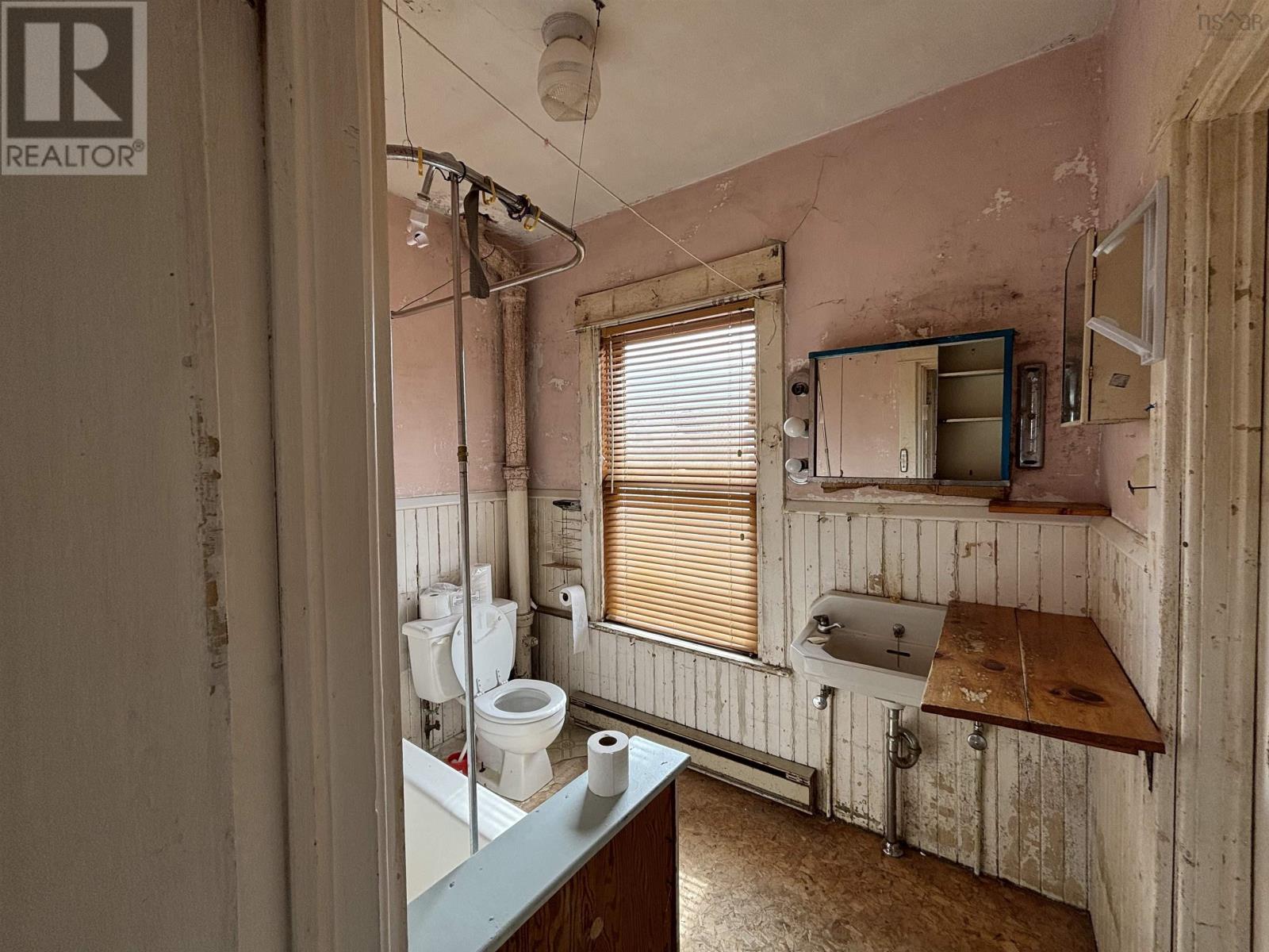 195 Lawrence Street, Lunenburg, Nova Scotia  B0J 2C0 - Photo 19 - 202505855