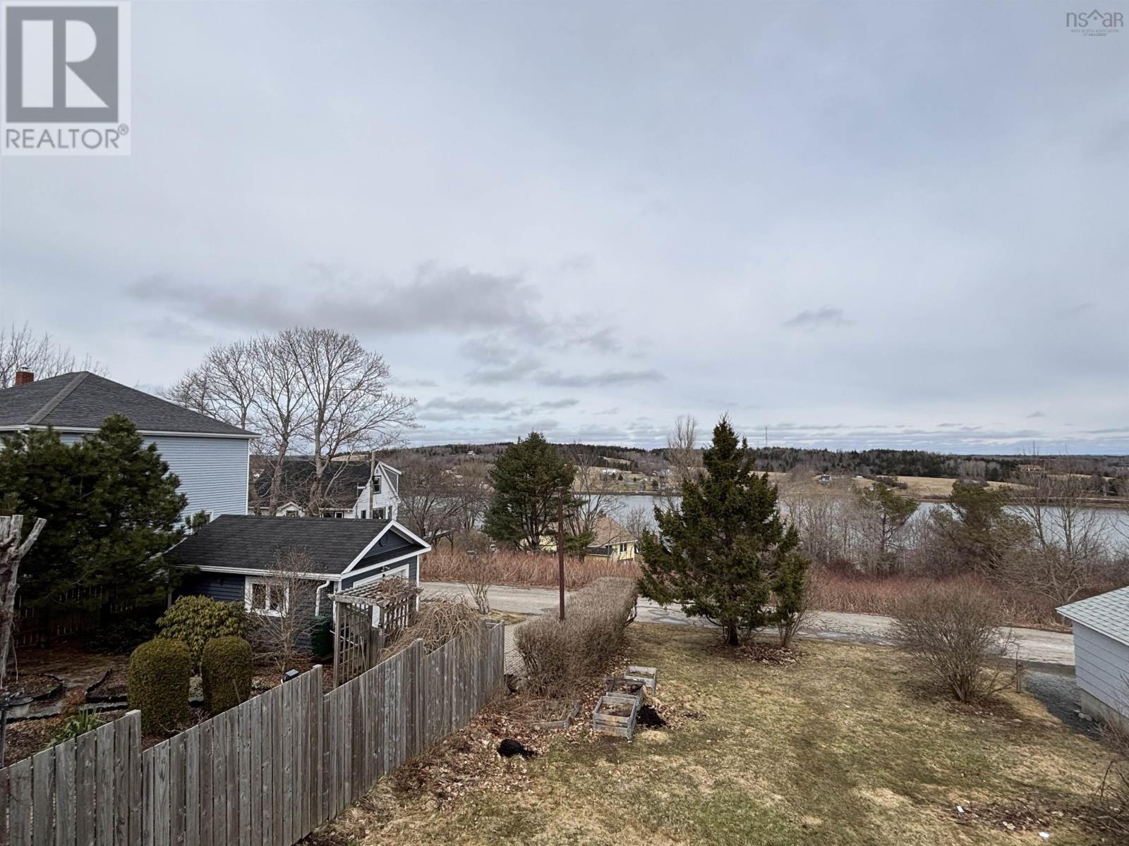 195 Lawrence Street, Lunenburg, Nova Scotia  B0J 2C0 - Photo 23 - 202505855