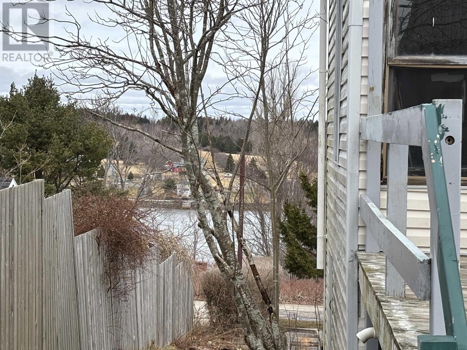 195 Lawrence Street, Lunenburg, Nova Scotia  B0J 2C0 - Photo 4 - 202505855