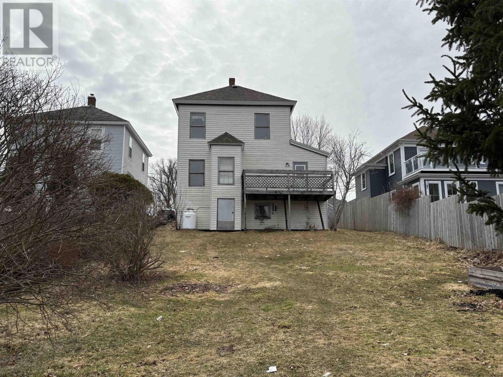 195 Lawrence Street, Lunenburg, Nova Scotia  B0J 2C0 - Photo 7 - 202505855