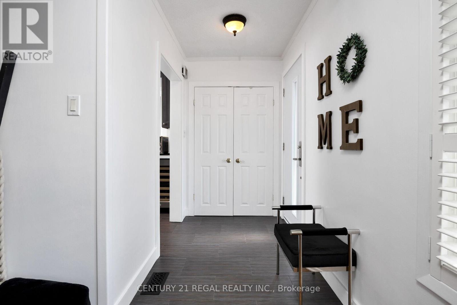 Property at 32 CEDARCREST DRIVE image 4