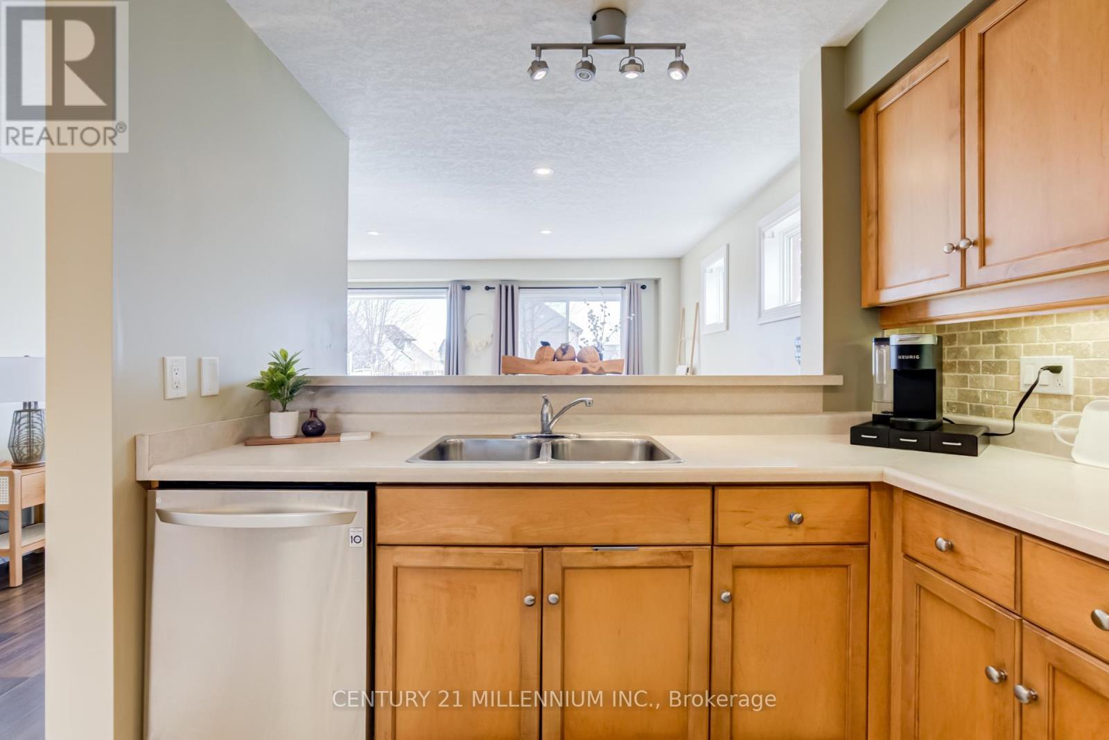 127 Biscayne Crescent, Orangeville, Ontario  L9W 5E5 - Photo 16 - W12042543