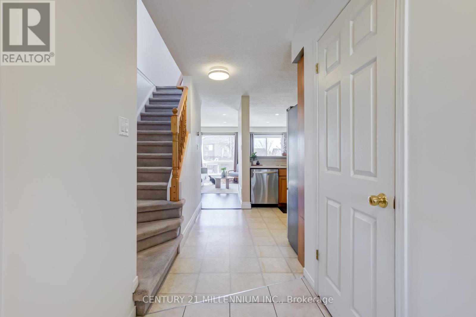Property at 127 BISCAYNE CRESCENT image 5