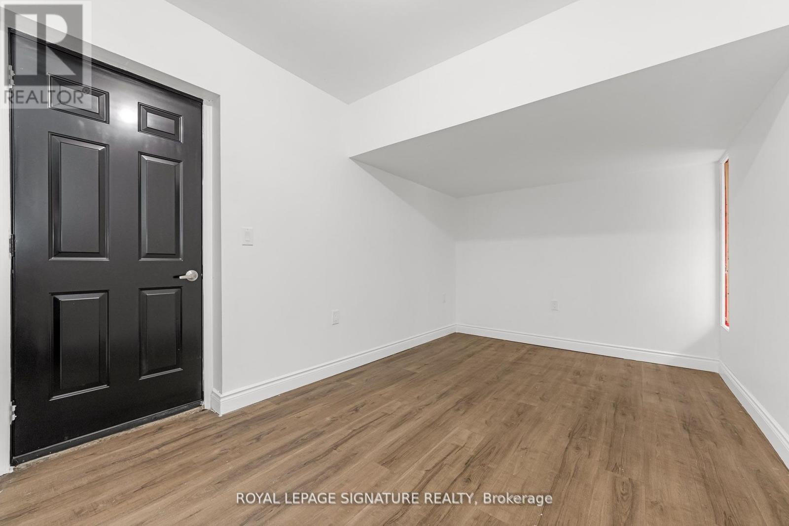 26 Baxter Crescent, Thorold, Ontario  L2V 4R6 - Photo 10 - X12042571