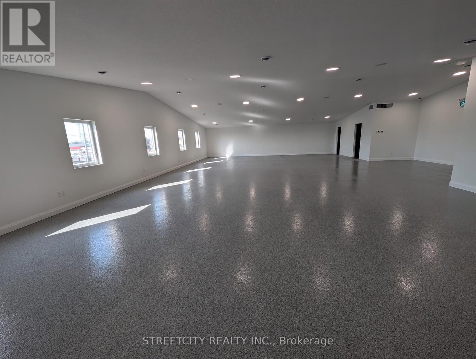 B - 79 Beech Street E, Aylmer, Ontario  N5H 3J1 - Photo 2 - X12042635