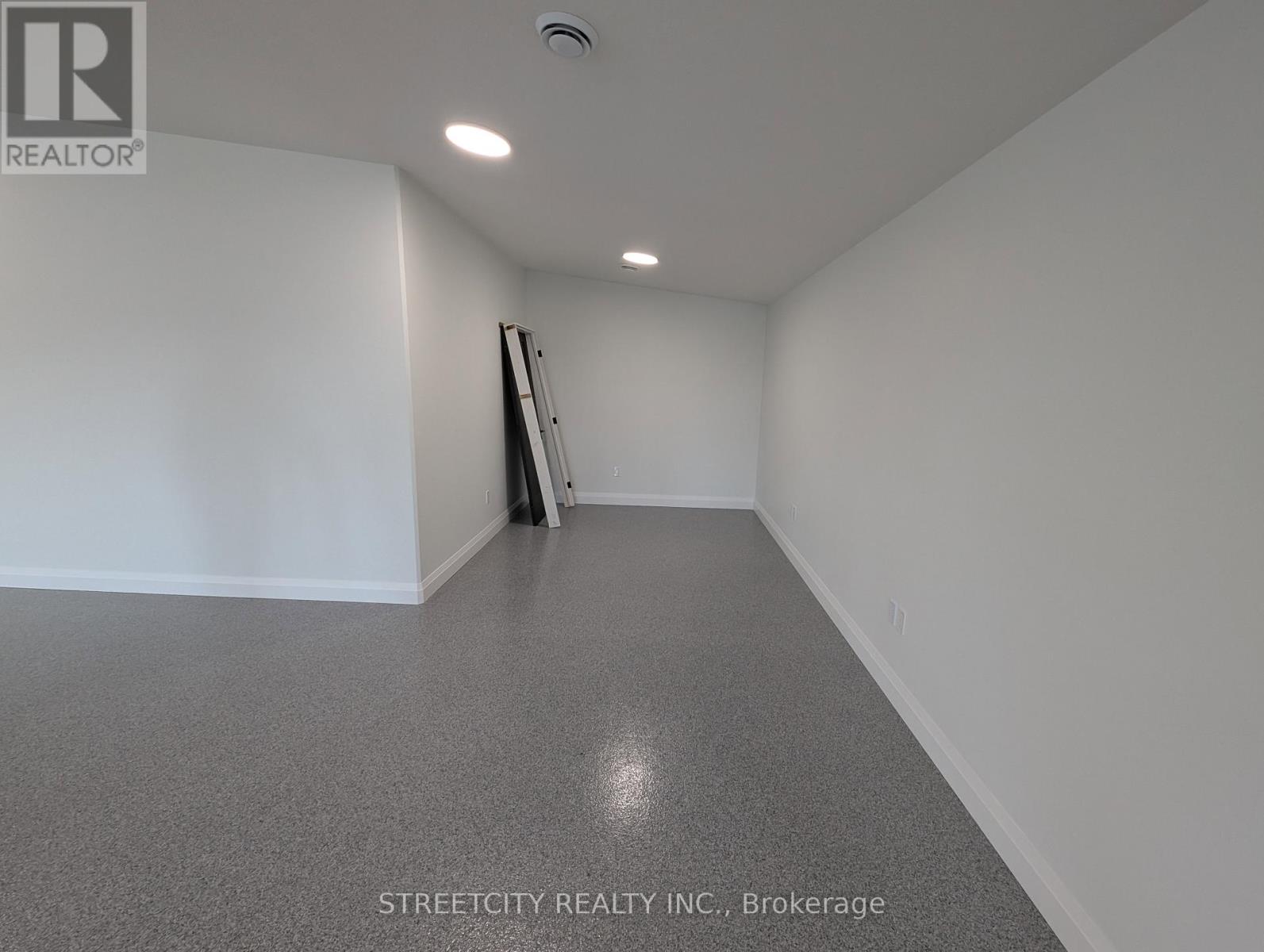 B - 79 Beech Street E, Aylmer, Ontario  N5H 3J1 - Photo 3 - X12042635