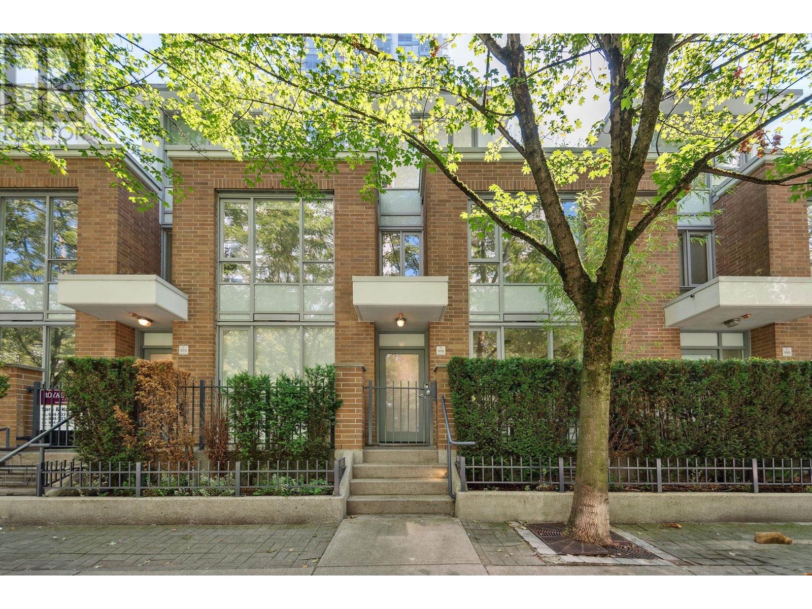 978 BEATTY STREET, vancouver, British Columbia