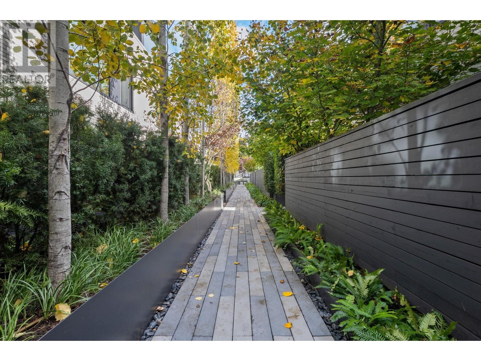 4 3730 Edgemont Boulevard, North Vancouver, British Columbia  V7R 2P7 - Photo 6 - R2954672