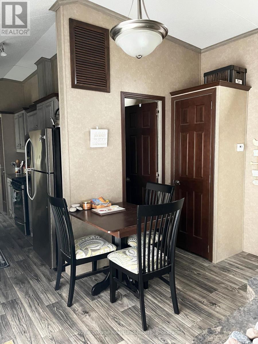 77719 Bluewater Hwy, 4 Lighthouse Cove Road, Bluewater, Ontario  N0M 2T0 - Photo 6 - X12019676