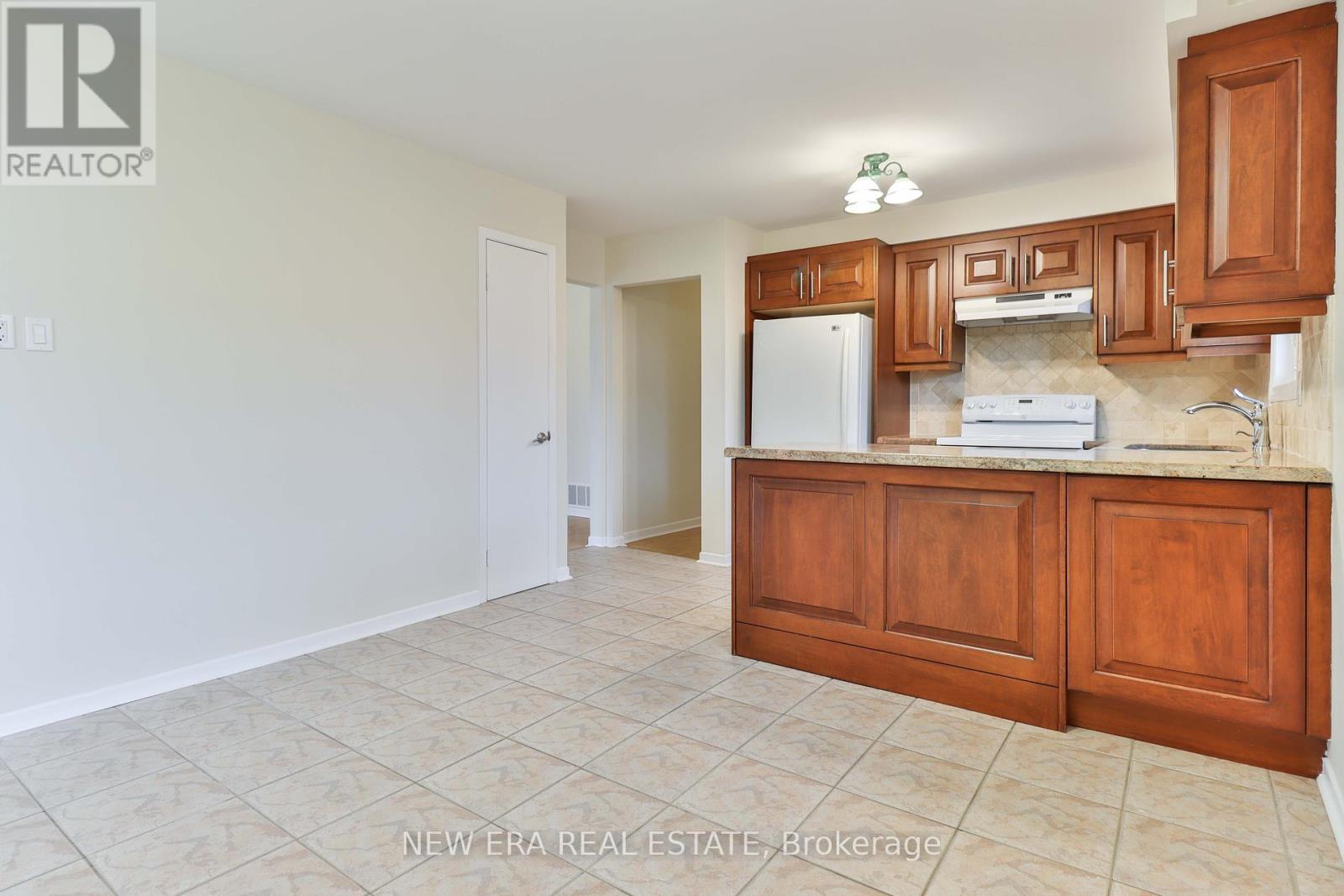 Property at 2559 KINGSBERRY CRESCENT image 3