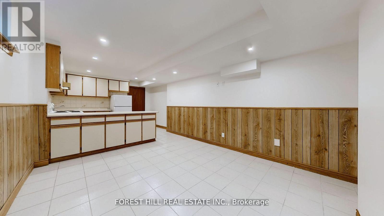 Bsmt - 1469 Brentano Boulevard, Mississauga (Lakeview), Ontario  L4X 1A2 - Photo 11 - W12042693
