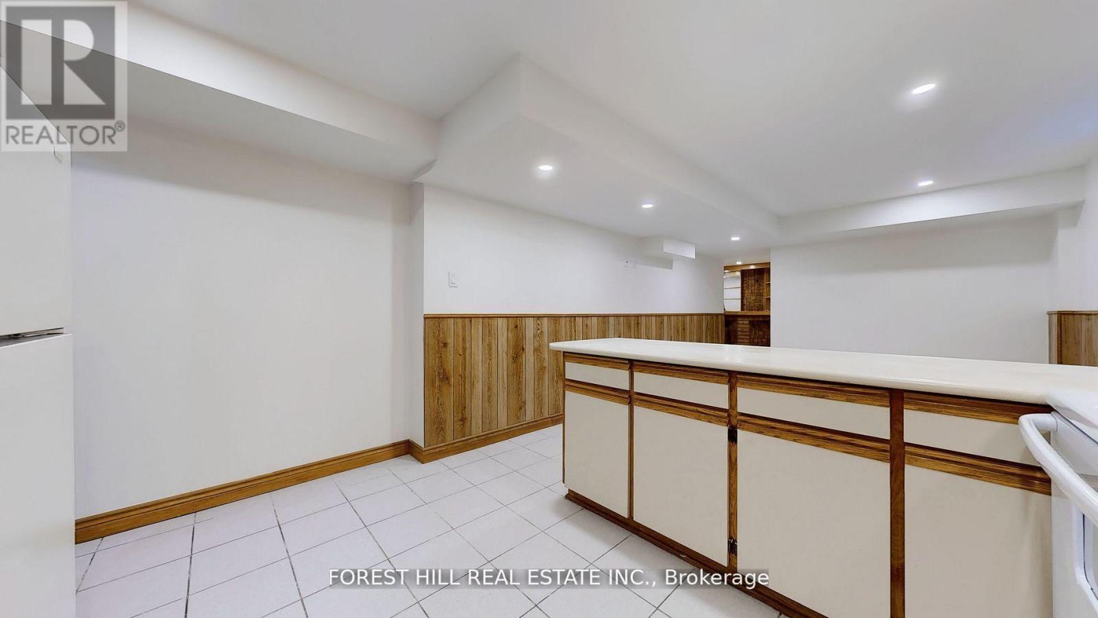 Bsmt - 1469 Brentano Boulevard, Mississauga (Lakeview), Ontario  L4X 1A2 - Photo 9 - W12042693
