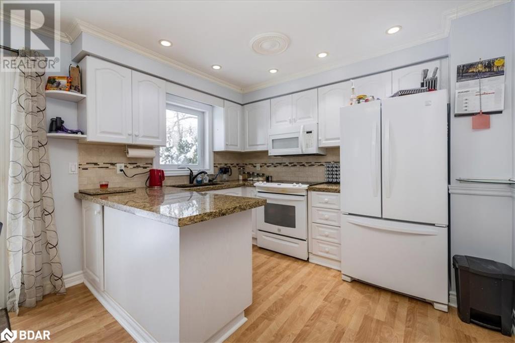 107 Brown Street, Barrie, Ontario  L4N 7V6 - Photo 8 - 40692203
