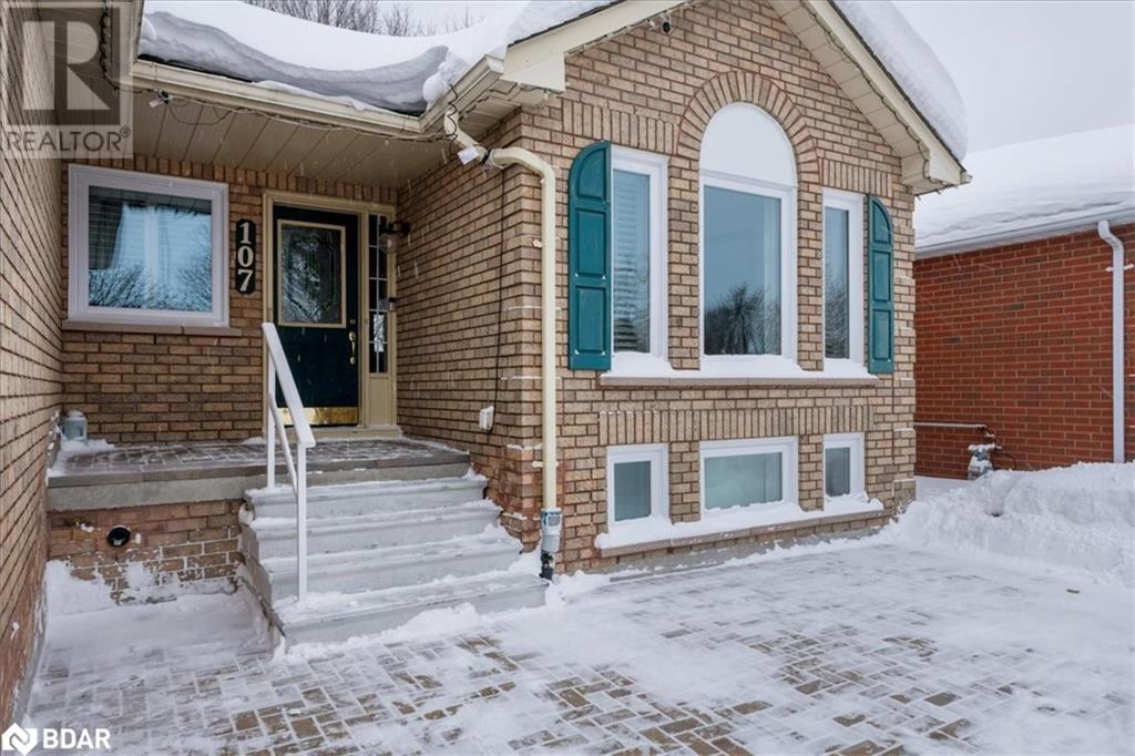 107 Brown Street, Barrie, Ontario  L4N 7V6 - Photo 3 - 40692203