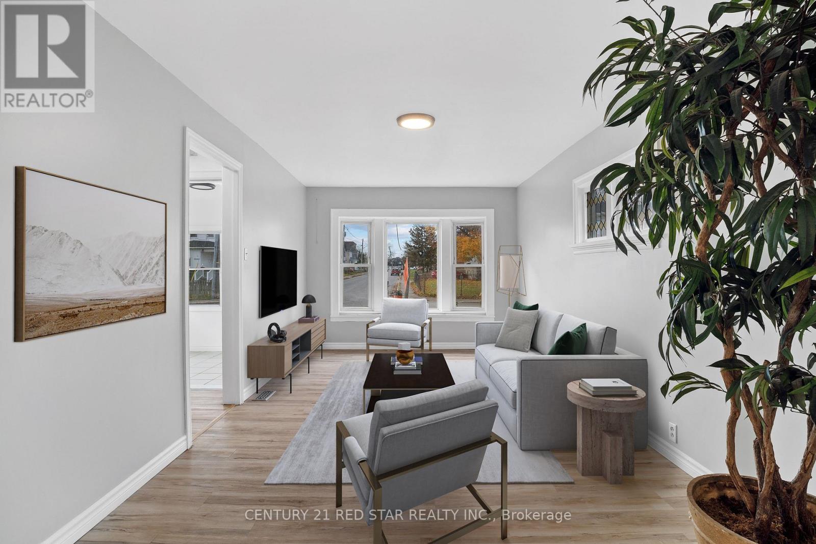 Property at 5082 ST. LAWRENCE AVENUE image 1