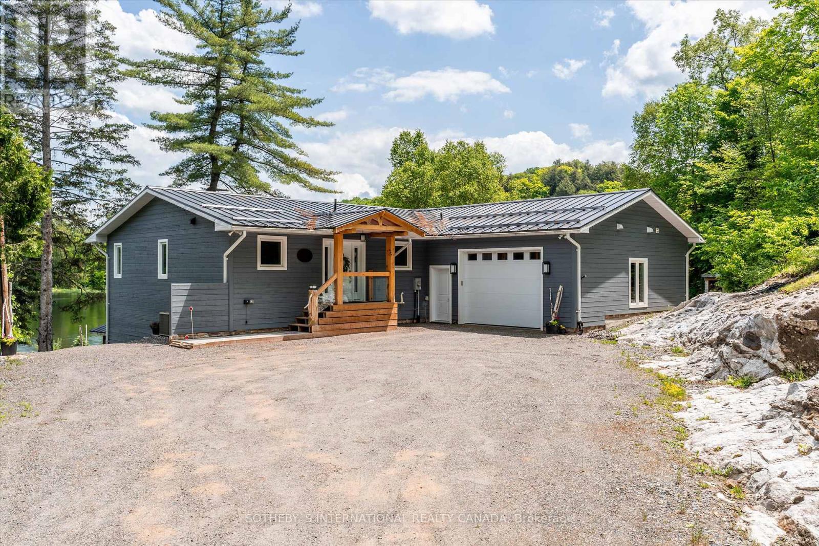 2720 Haliburton Lake Road, Dysart Et Al, Ontario  K0M 1M0 - Photo 4 - X12042692