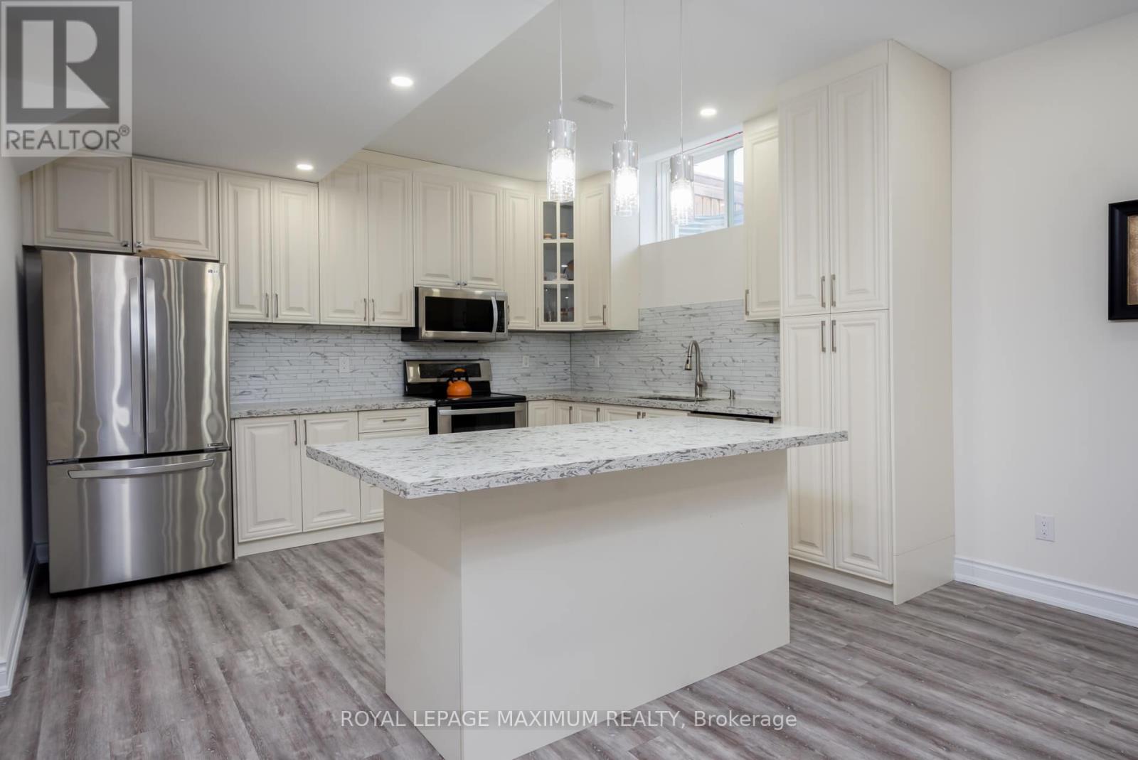 25 Munsie Drive, King, Ontario  L7B 0N8 - Photo 35 - N12041700