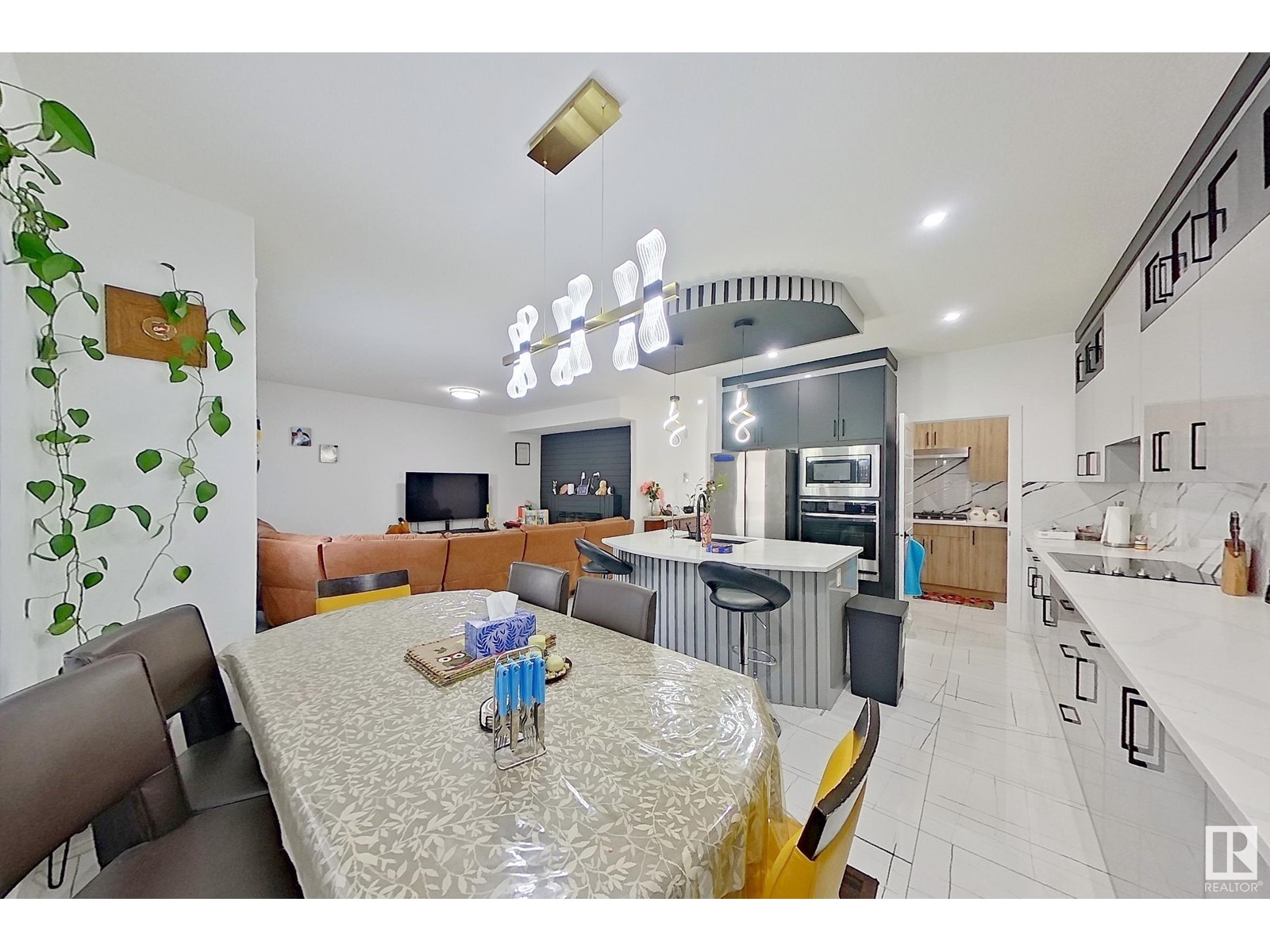 2538 14a Nw Nw, Edmonton, Alberta  T6T 2T6 - Photo 14 - E4427485