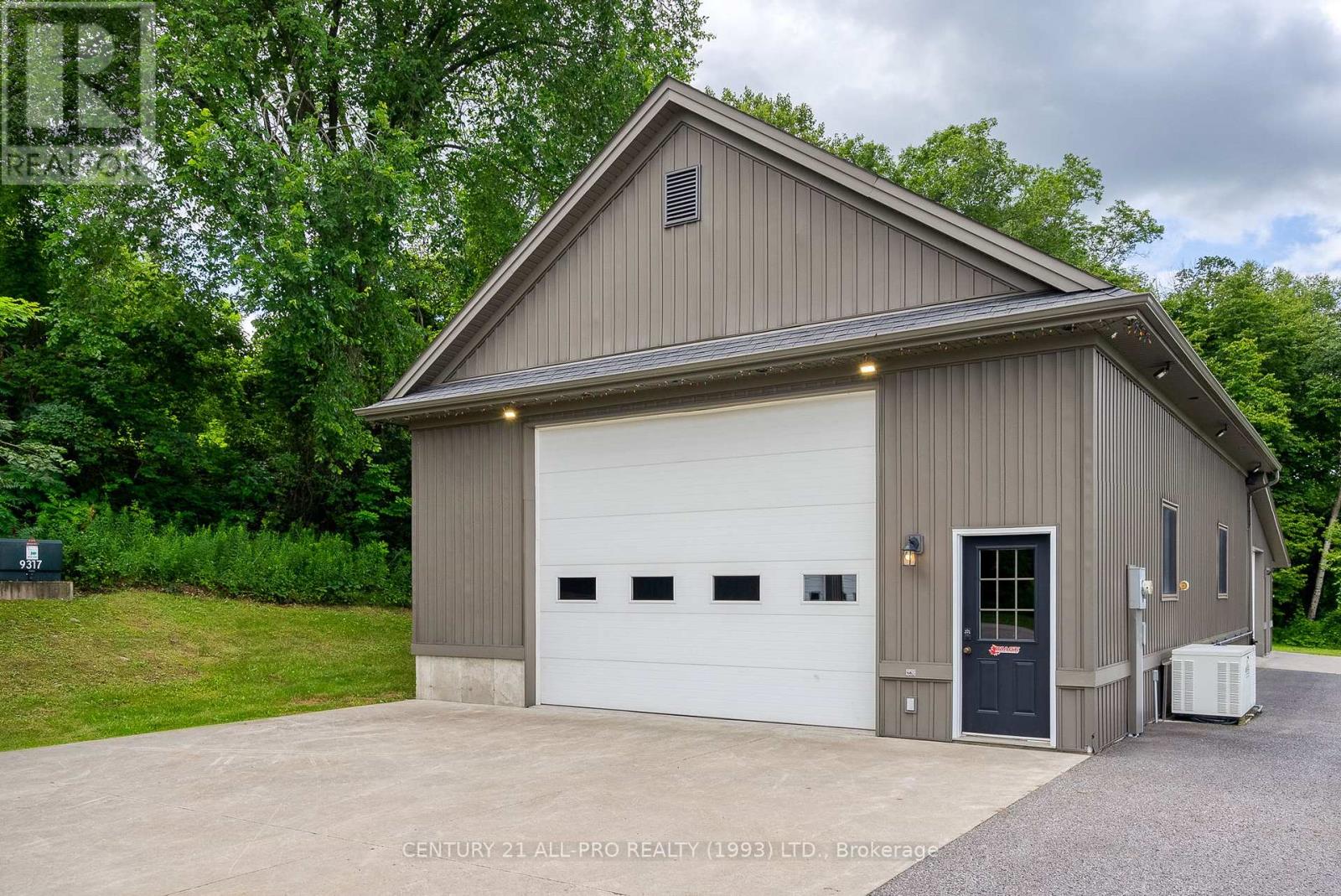 2300 Victoria Road, Prince Edward County (Ameliasburg Ward), Ontario  K0K 1L0 - Photo 41 - X12042845