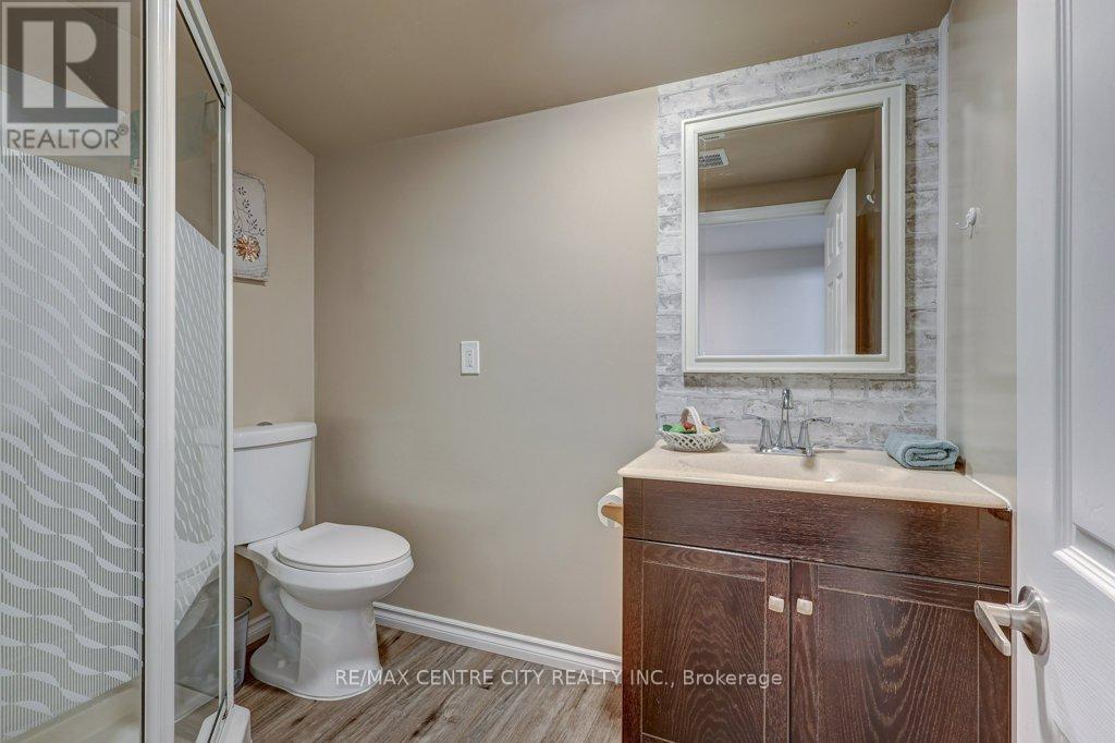 Photo 14 of 23 for 96 Treelawn Avenue