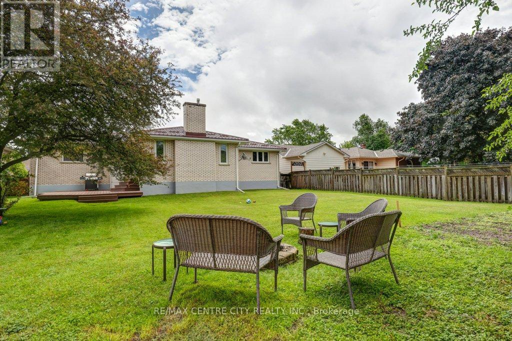 Photo 19 of 23 for 96 Treelawn Avenue