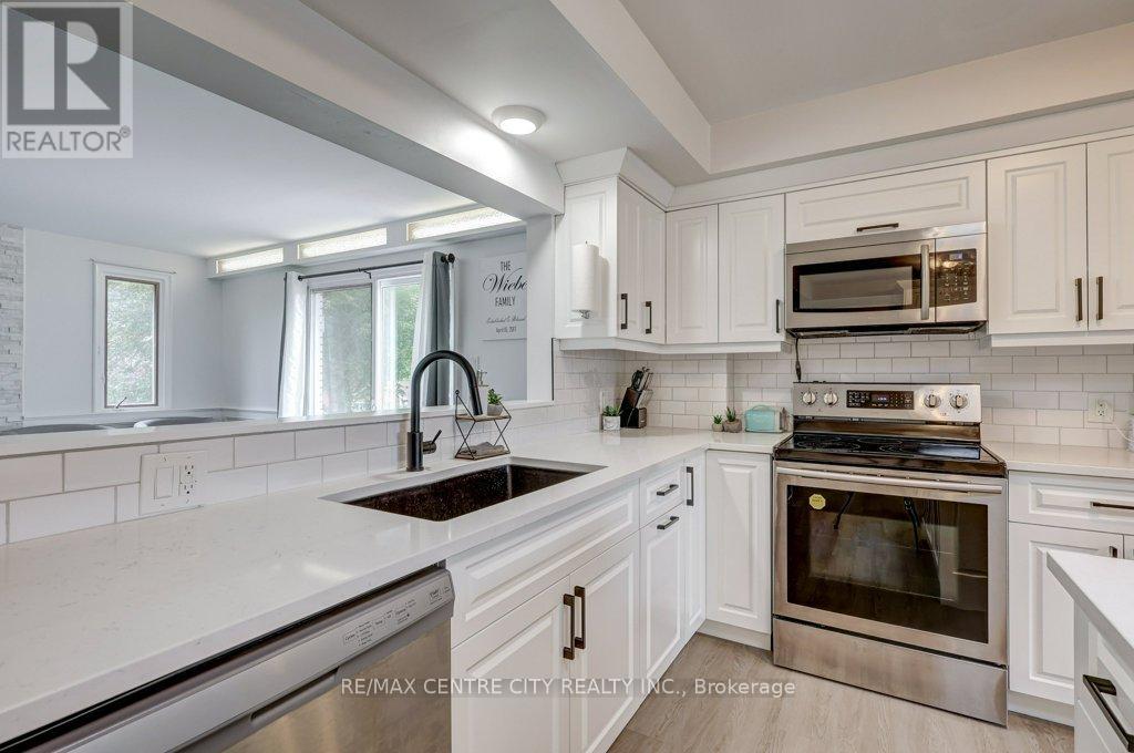 Photo 2 of 23 for 96 Treelawn Avenue