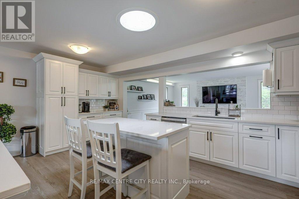Photo 3 of 23 for 96 Treelawn Avenue