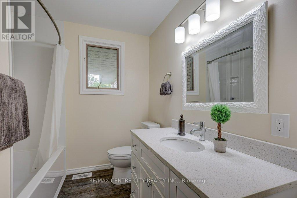 Photo 9 of 23 for 96 Treelawn Avenue
