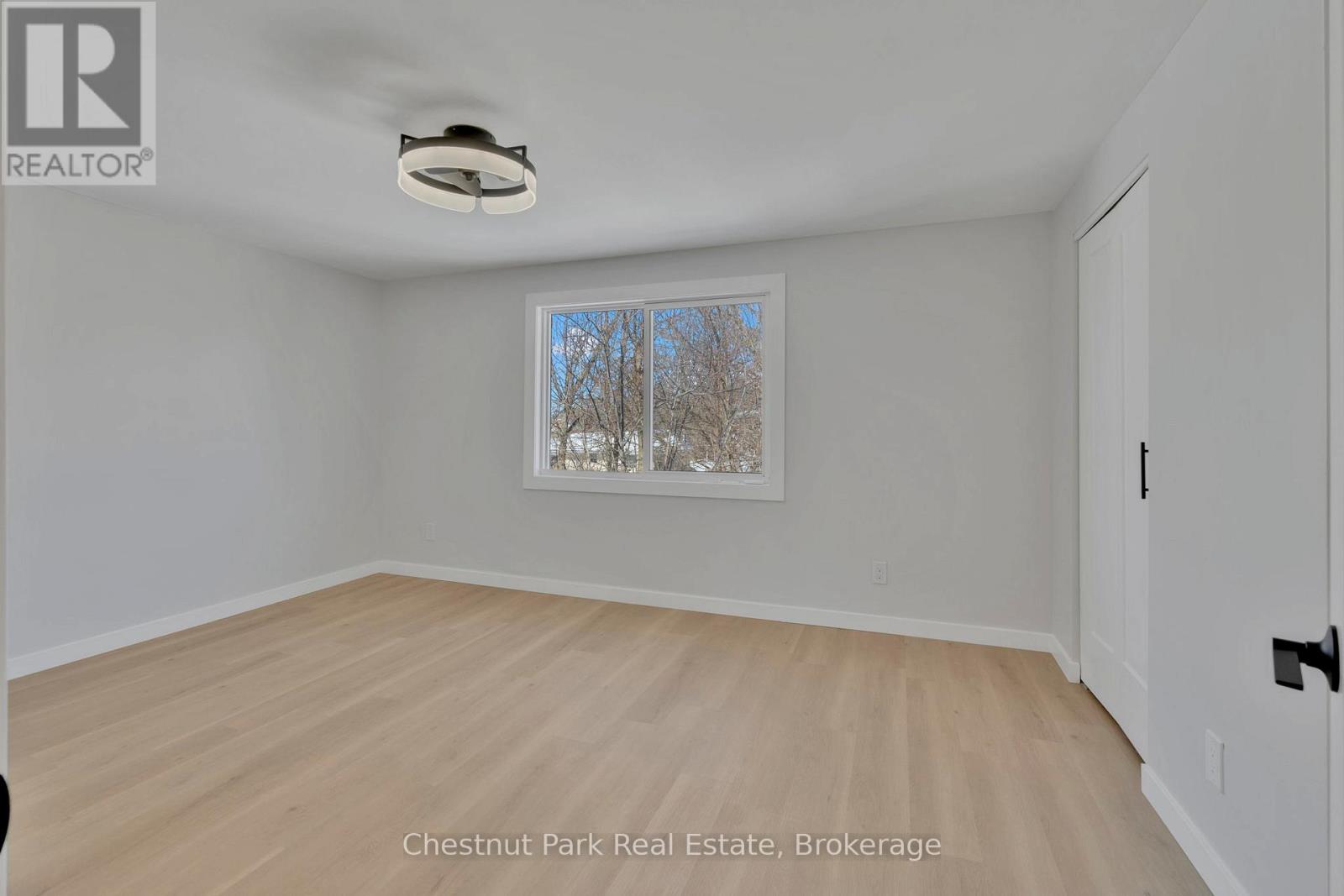 516 Tenth Street, Collingwood, Ontario  L9Y 2H3 - Photo 15 - S12042704