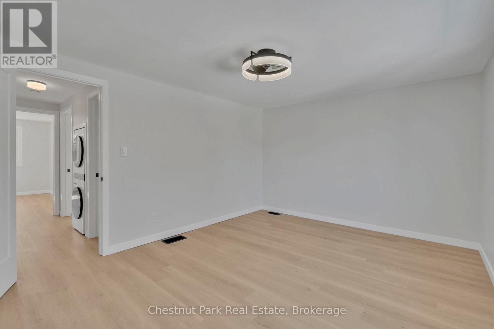 516 Tenth Street, Collingwood, Ontario  L9Y 2H3 - Photo 16 - S12042704