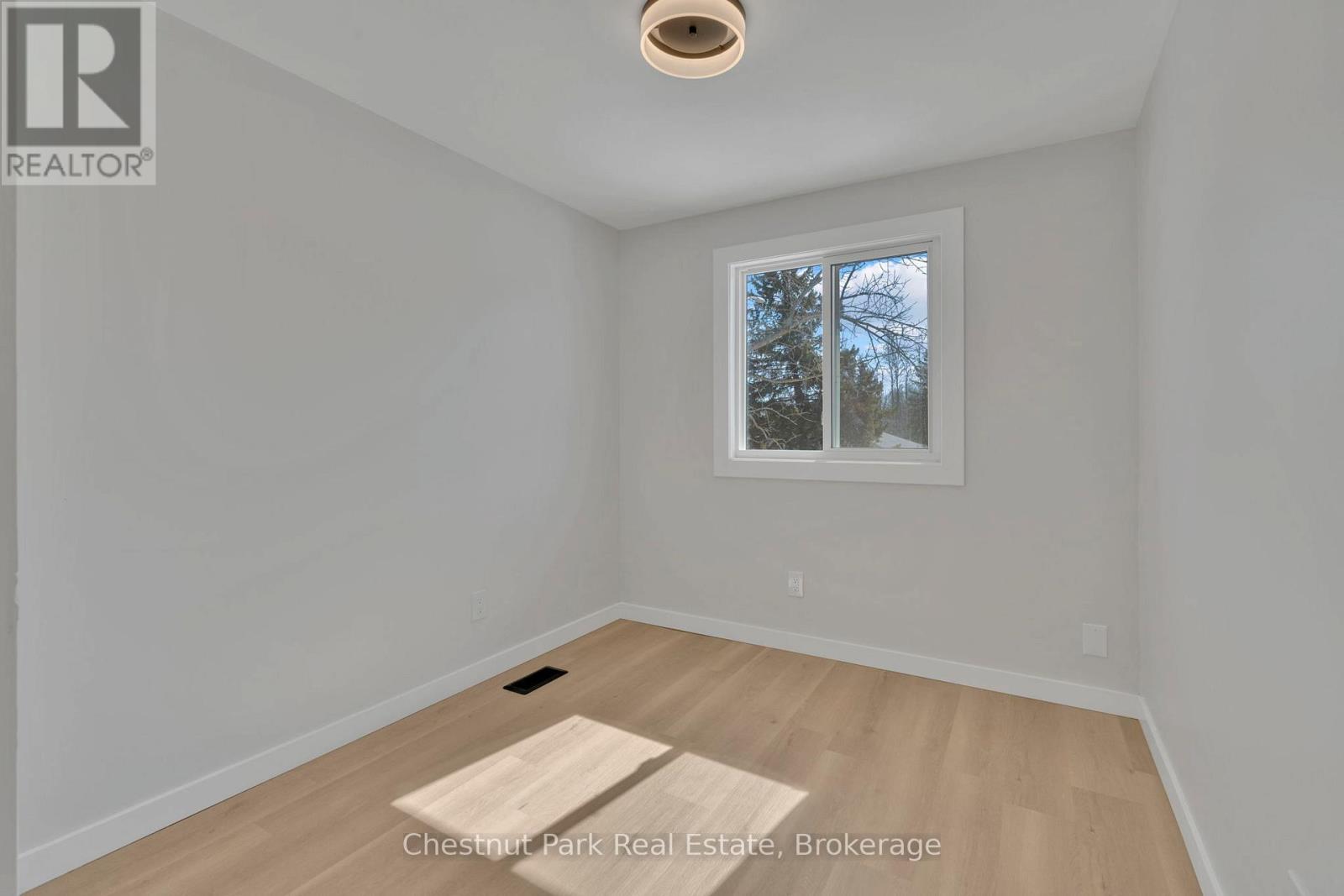 516 Tenth Street, Collingwood, Ontario  L9Y 2H3 - Photo 23 - S12042704