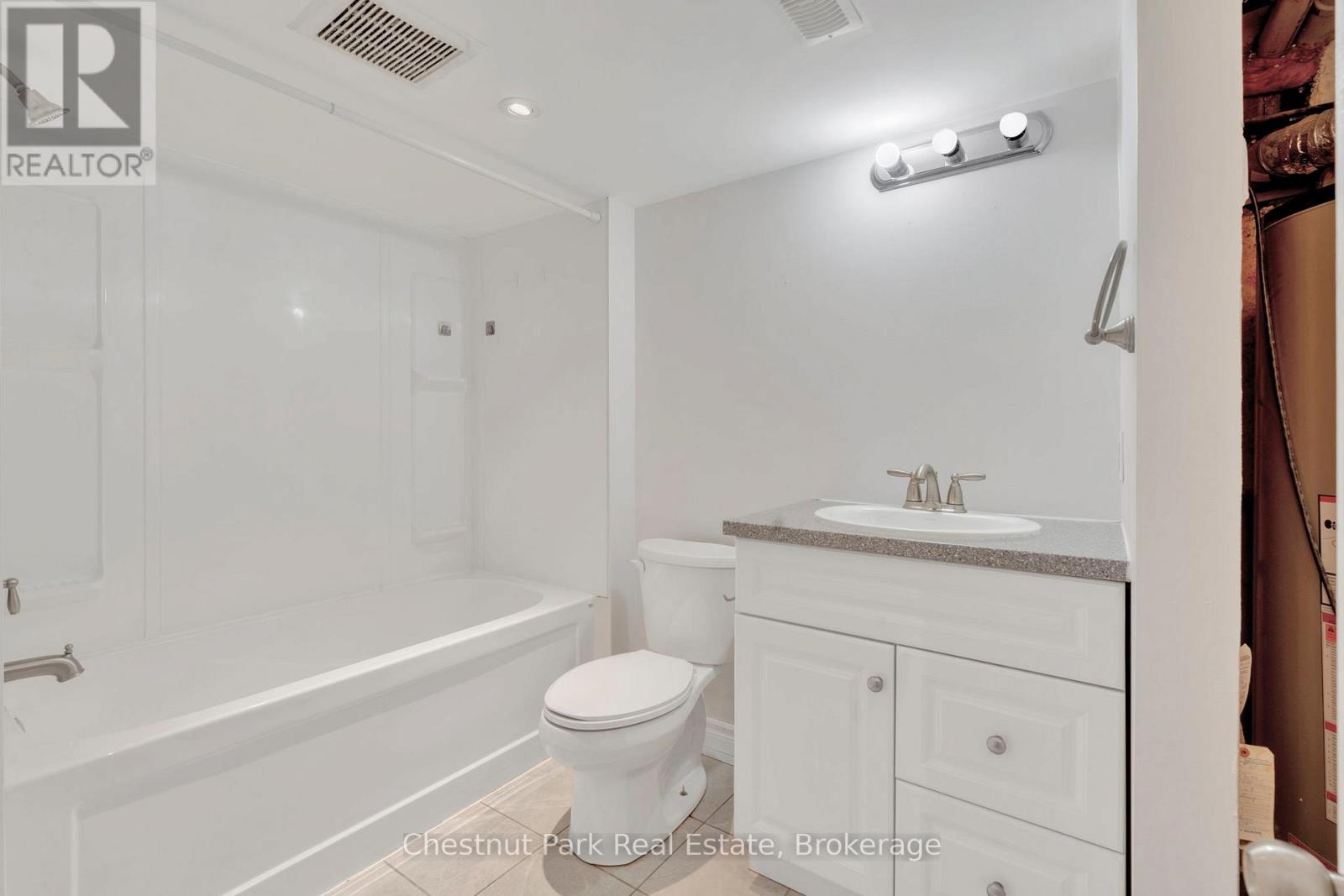 516 Tenth Street, Collingwood, Ontario  L9Y 2H3 - Photo 32 - S12042704
