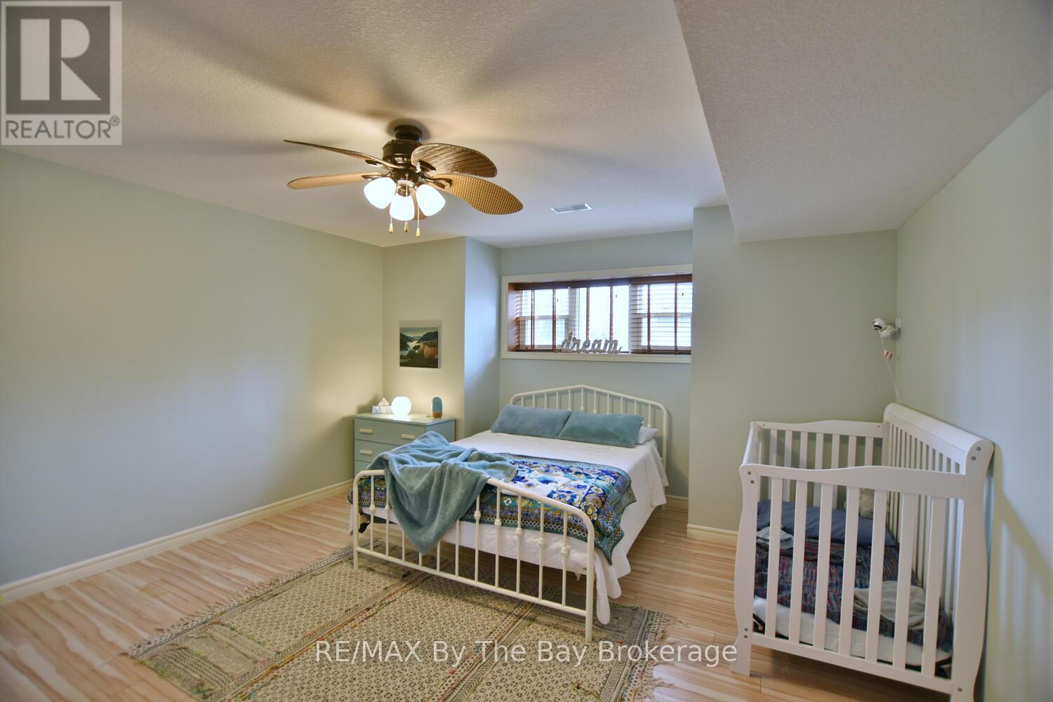 439 Robinson Road, Wasaga Beach, Ontario  L9Z 2Z4 - Photo 39 - S12042796